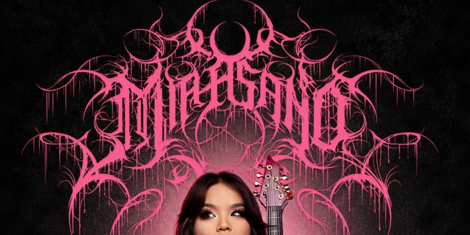 Mia Asano at El Corazon