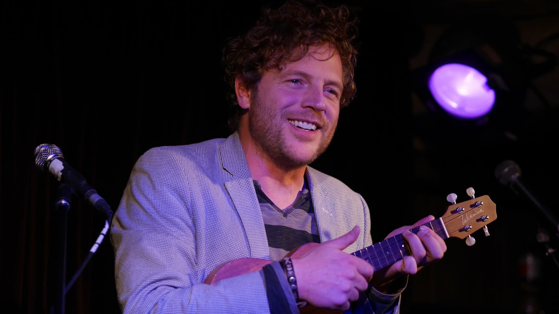 Korby Lenker at Bluebird Cafe
