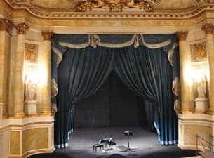 One Man, Two Guvnors at Loft Theatre - CO