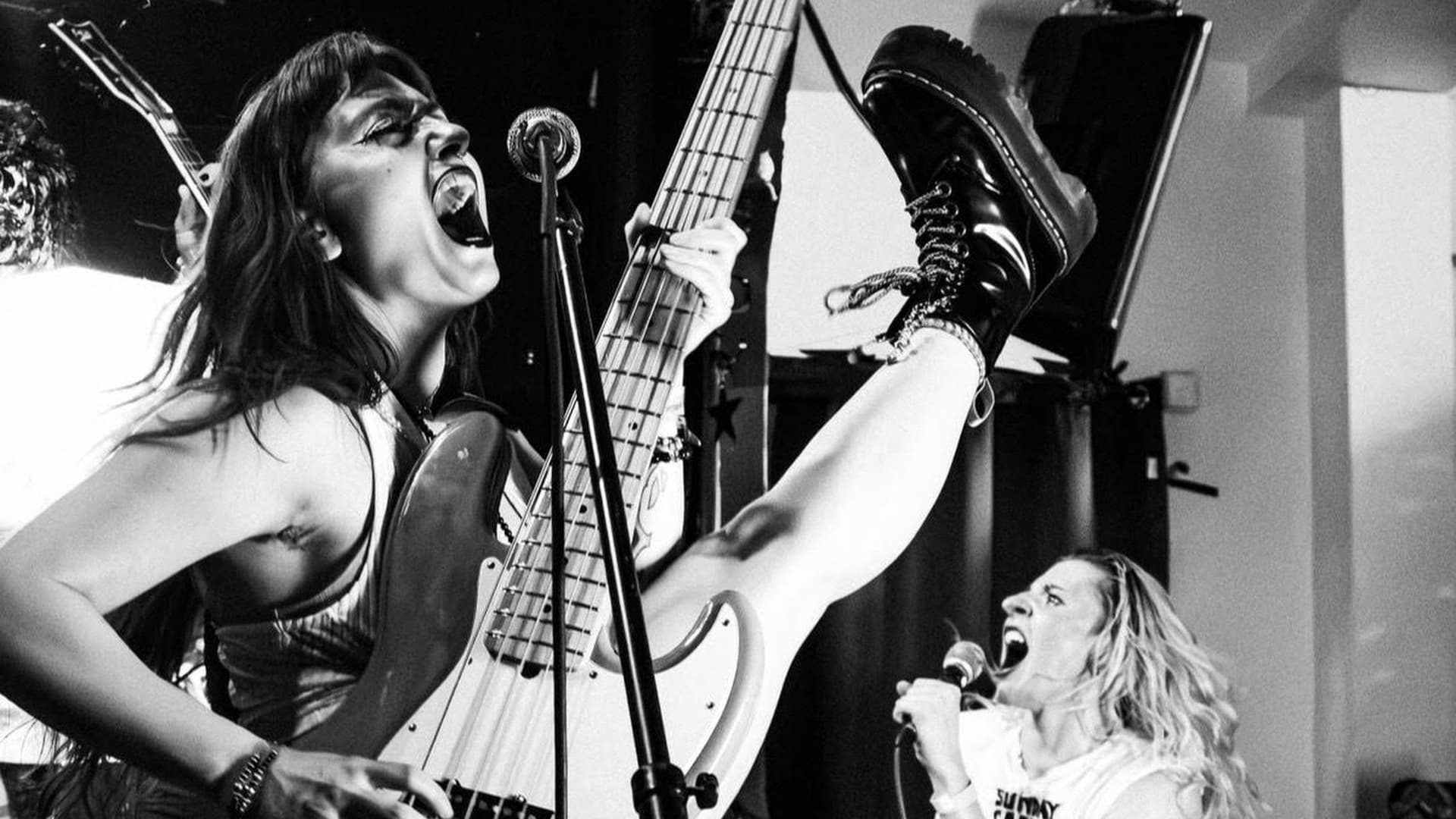 Outer Shapes at Mercury Lounge